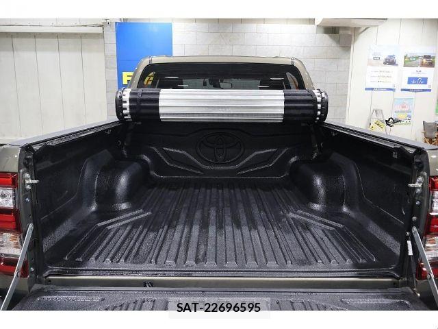 Toyota HILUX 2020-01 6244459-8