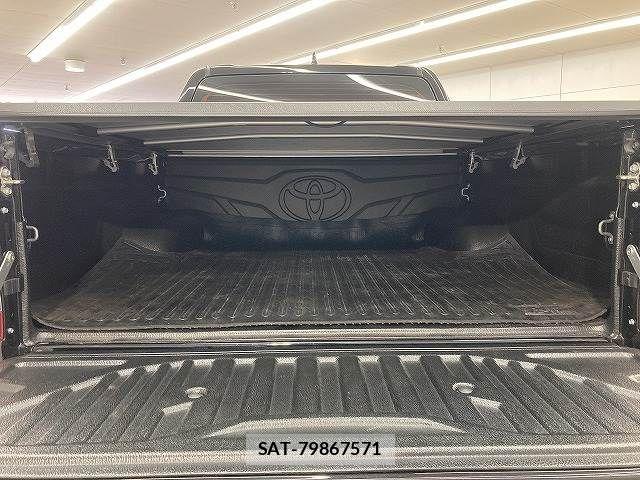 Toyota HILUX 2022-11 6545166-12