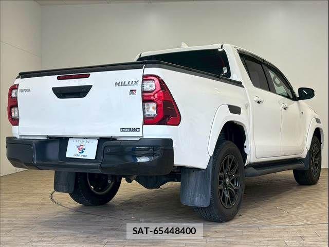 Toyota HILUX 2022-04 6545183-15