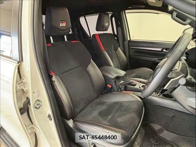 Toyota HILUX 2022-04 6545183-8