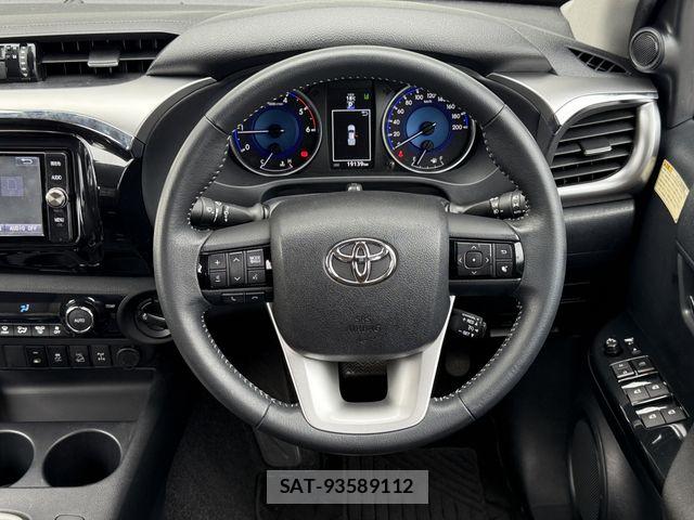Toyota HILUX 2018-03 6612253-15