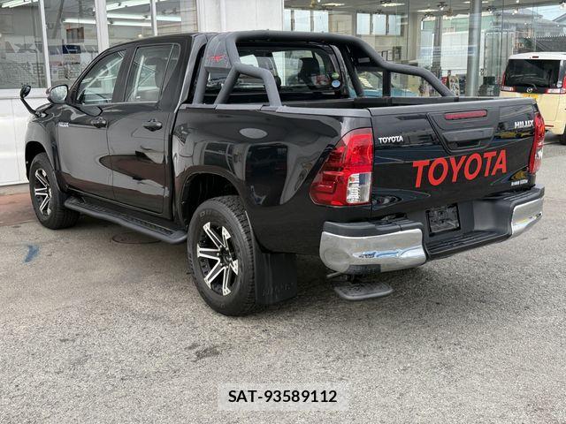 Toyota HILUX 2018-03 6612253-5