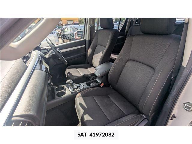 Toyota HILUX 2020-01 6612252-13