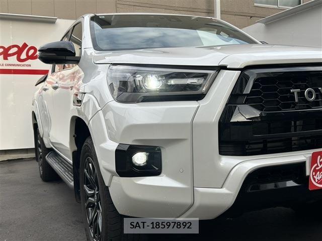 Toyota HILUX 2024-06 6612243-17