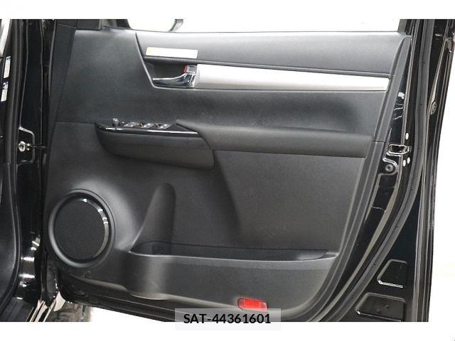 Toyota HILUX 2021-01 6612244-10