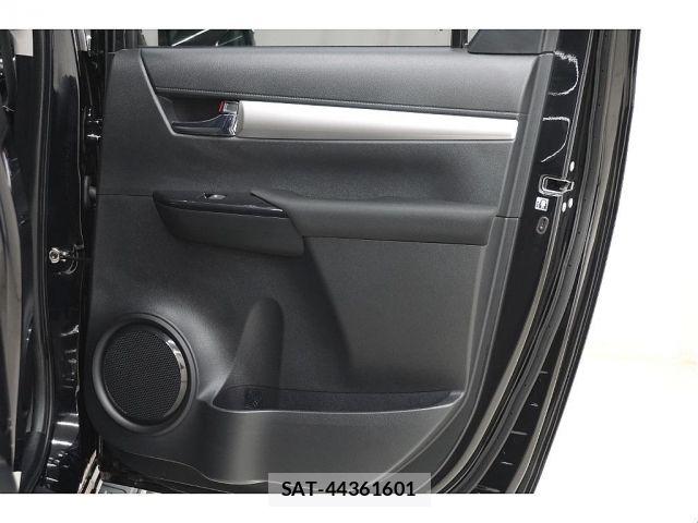Toyota HILUX 2021-01 6612244-11