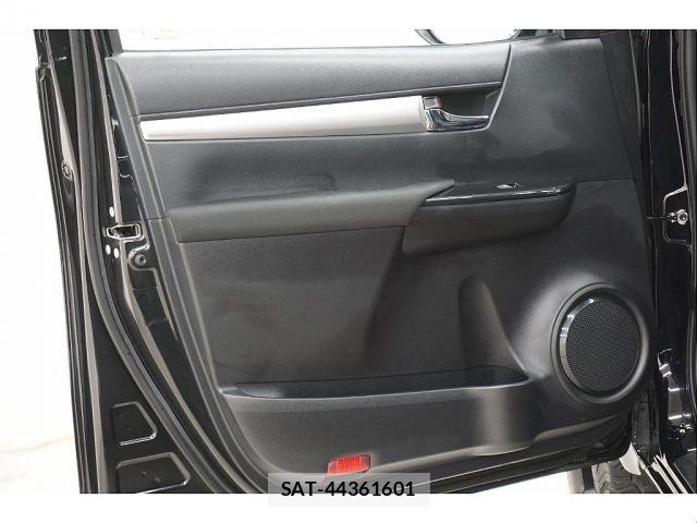 Toyota HILUX 2021-01 6612244-12