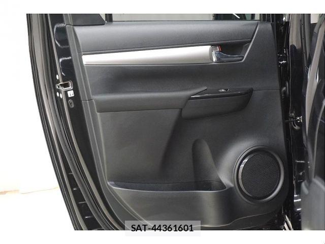 Toyota HILUX 2021-01 6612244-13