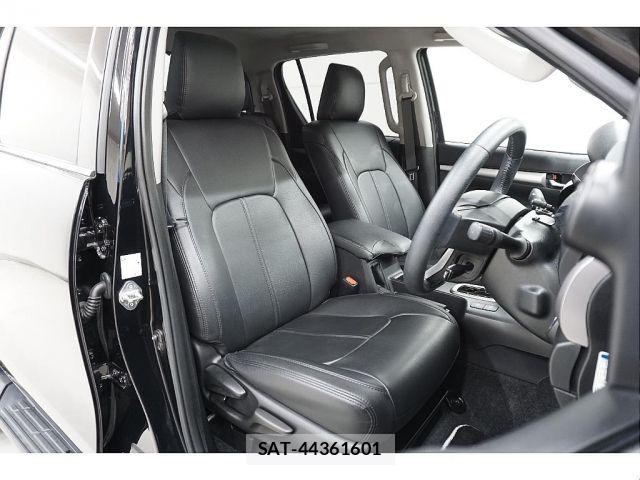 Toyota HILUX 2021-01 6612244-6
