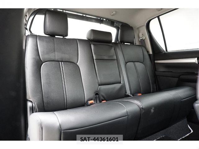 Toyota HILUX 2021-01 6612244-7