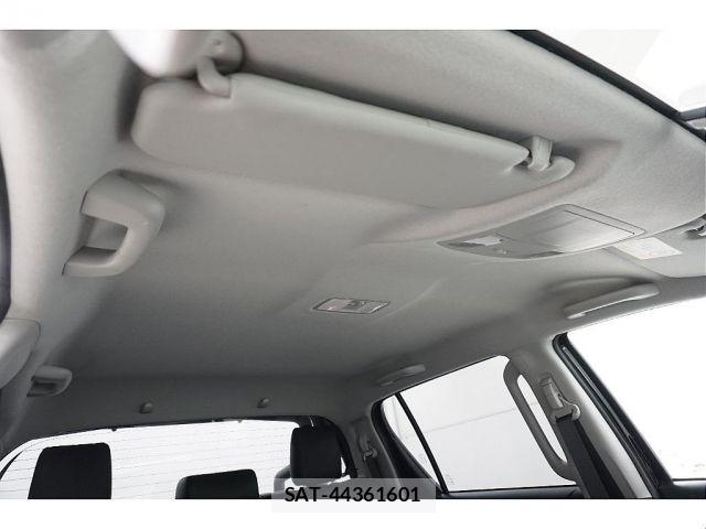 Toyota HILUX 2021-01 6612244-8