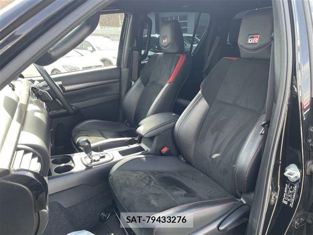 Toyota HILUX 2023-06 6716302-18
