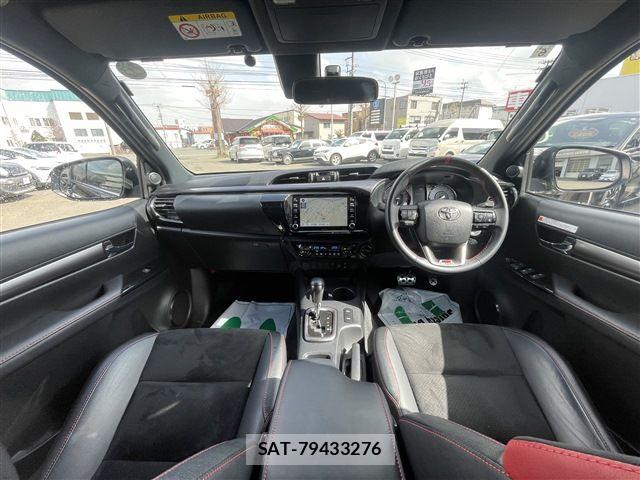 Toyota HILUX 2023-06 6716302-20