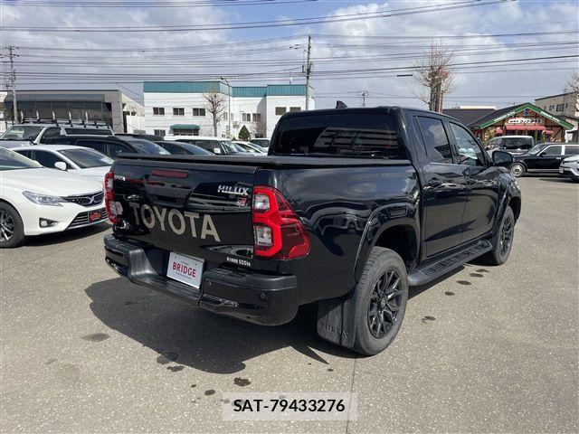 Toyota HILUX 2023-06 6716302-7