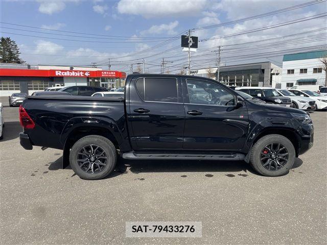Toyota HILUX 2023-06 6716302-8