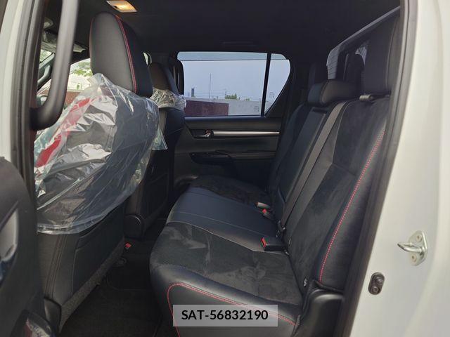 Toyota HILUX 2022-05 6716309-20