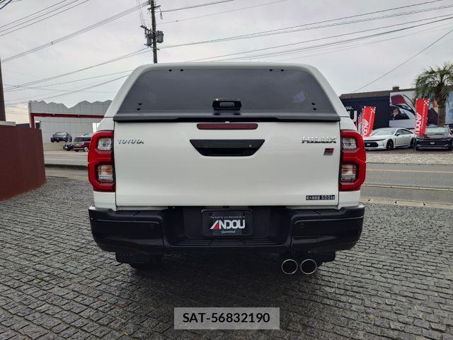 Toyota HILUX 2022-05 6716309-6
