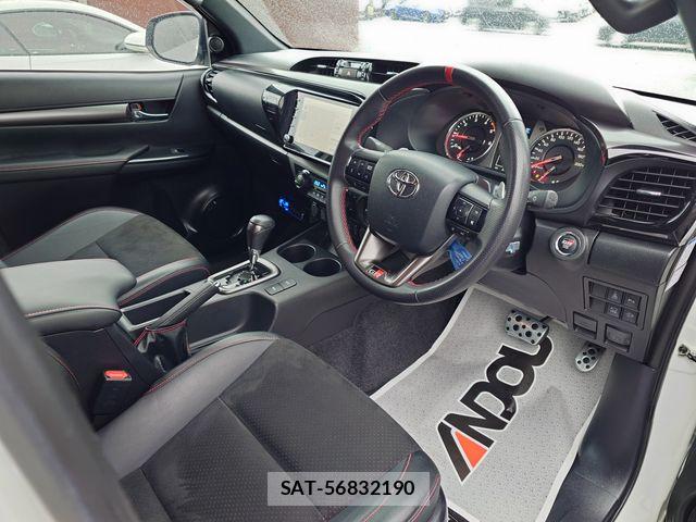 Toyota HILUX 2022-05 6716309-8