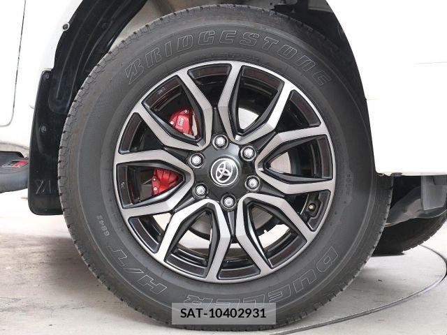 Toyota HILUX 2022-01 6751871-11