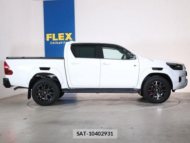 Toyota HILUX 2022-01 6751871-4