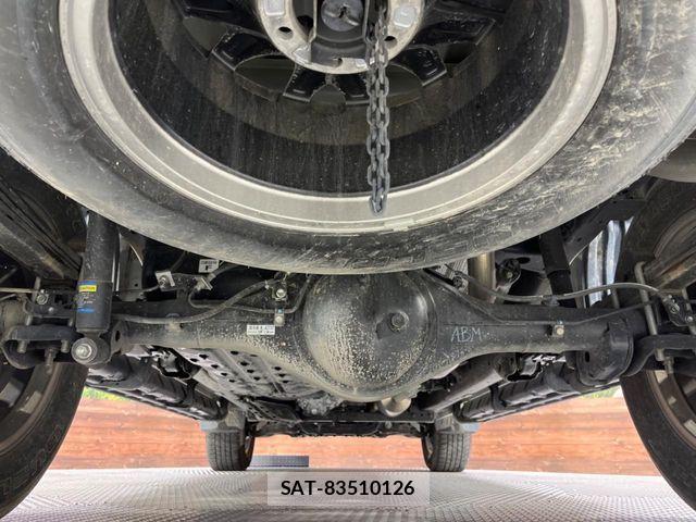 Toyota HILUX 2023-06 6751872-18