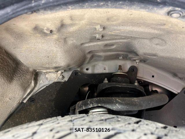 Toyota HILUX 2023-06 6751872-19