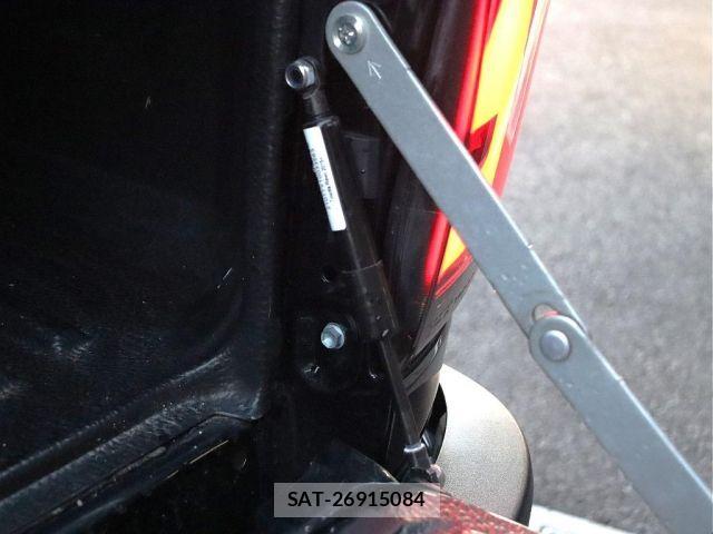 Toyota HILUX 2021-01 6791087-12