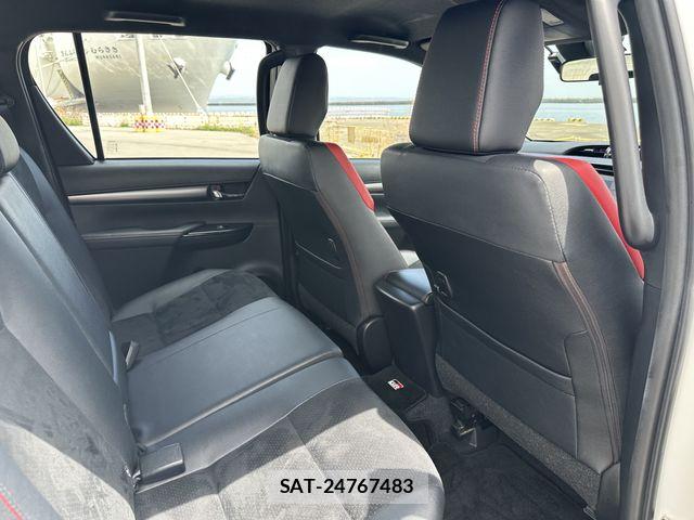 Toyota HILUX 2022-12 6791092-17