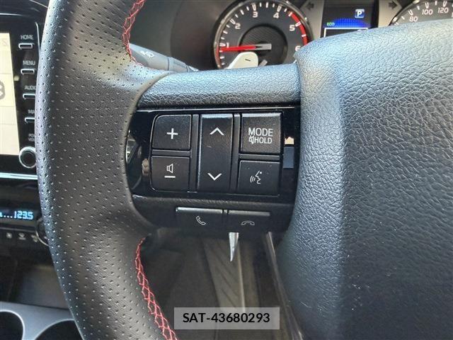 Toyota HILUX 2023-09 6906197-10