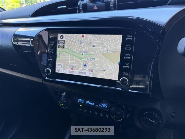 Toyota HILUX 2023-09 6906197-13