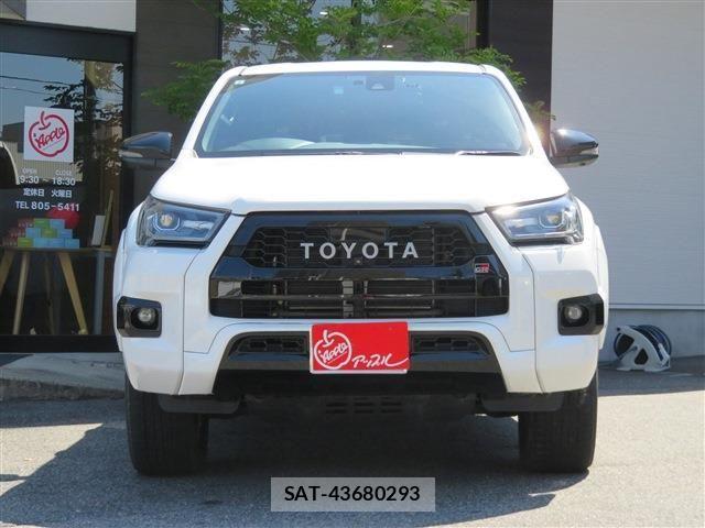 Toyota HILUX 2023-09 6906197-1