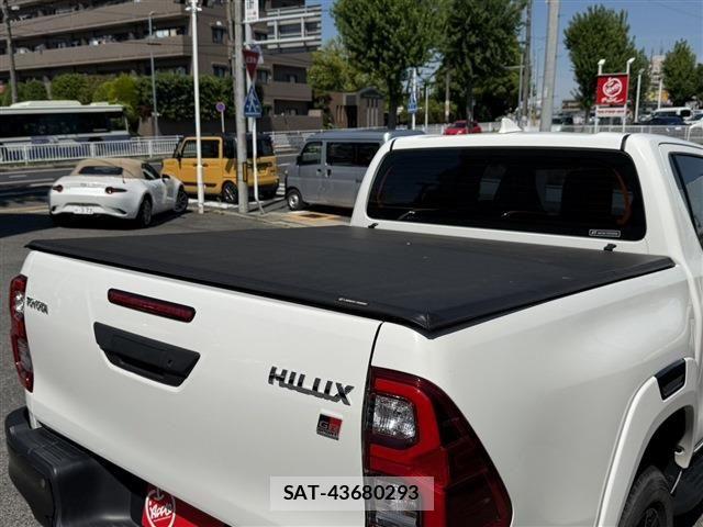 Toyota HILUX 2023-09 6906197-7