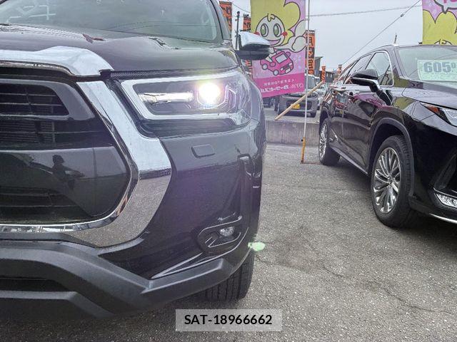 Toyota HILUX 2024-04 6906203-23