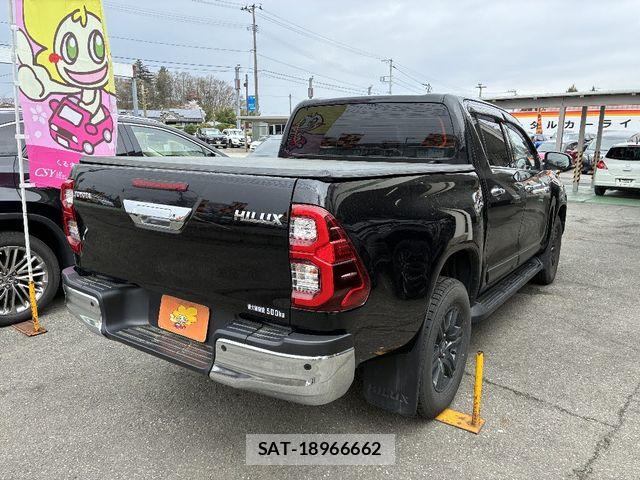 Toyota HILUX 2024-04 6906203-2