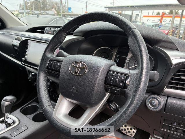 Toyota HILUX 2024-04 6906203-8