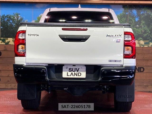 Toyota HILUX 2023-04 6994100-14