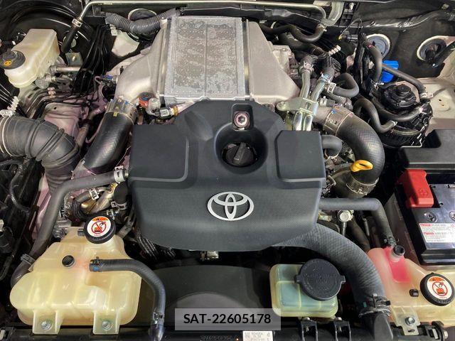 Toyota HILUX 2023-04 6994100-17