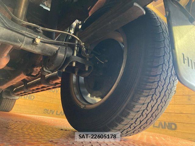Toyota HILUX 2023-04 6994100-19