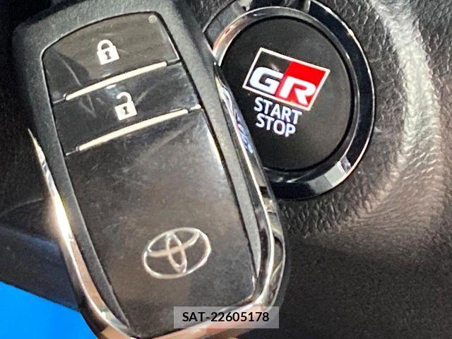 Toyota HILUX 2023-04 6994100-6