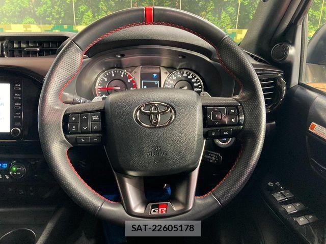 Toyota HILUX 2023-04 6994100-7