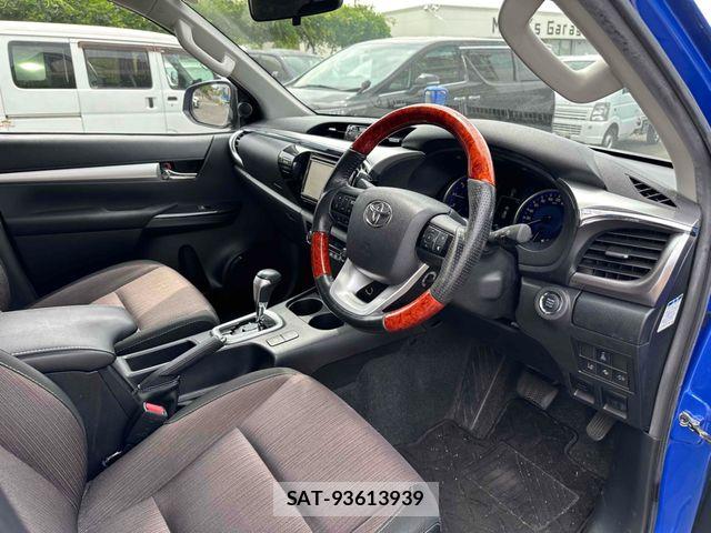 Toyota HILUX 2018-10 6994116-11