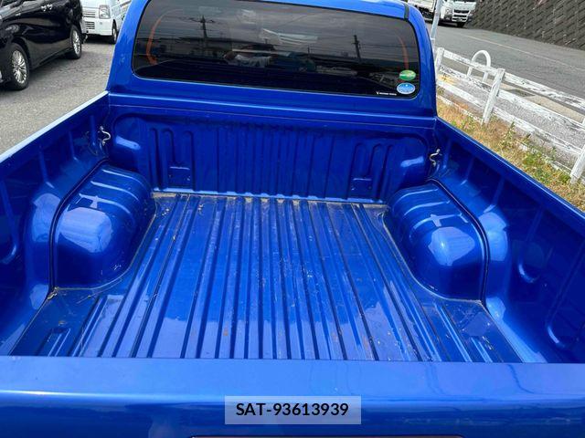 Toyota HILUX 2018-10 6994116-6