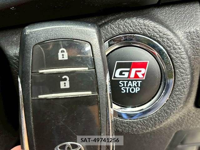 Toyota HILUX 2023-04 6994130-15