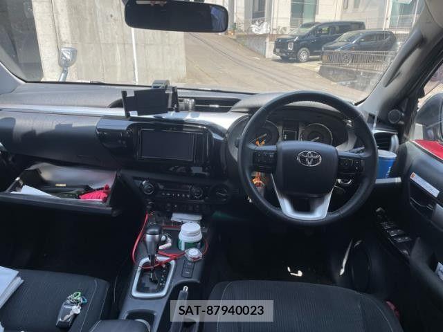 Toyota HILUX 2022-02 7020601-1