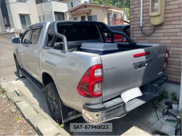 Toyota HILUX 2022-02 7020601-2