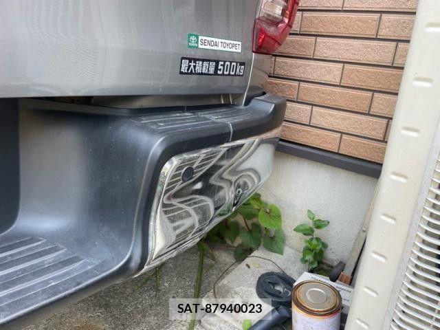 Toyota HILUX 2022-02 7020601-8