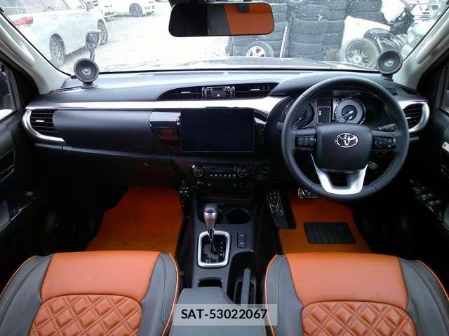 Toyota HILUX 2021-10 7020602-12