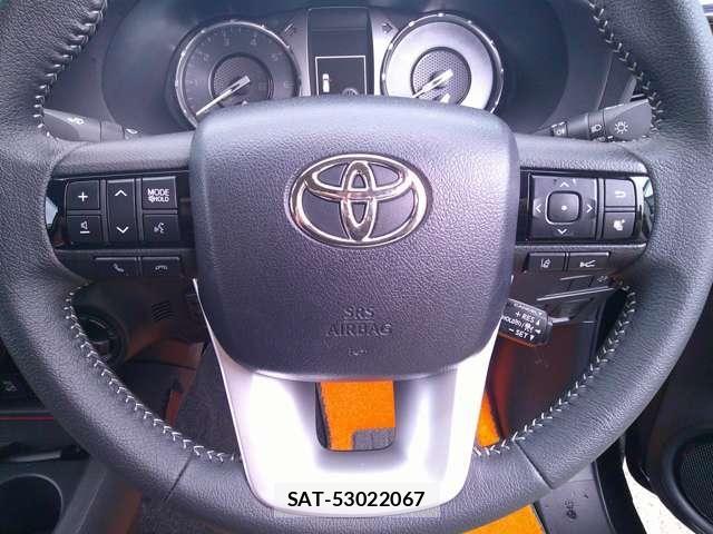 Toyota HILUX 2021-10 7020602-14