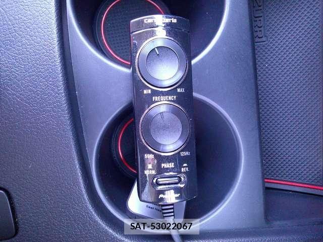 Toyota HILUX 2021-10 7020602-21
