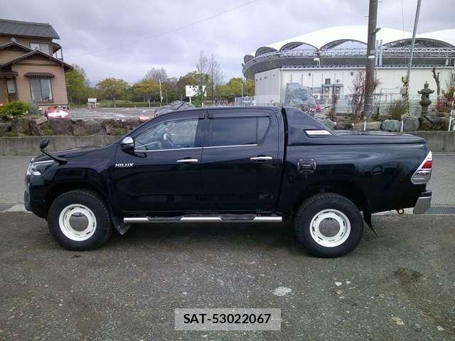Toyota HILUX 2021-10 7020602-7